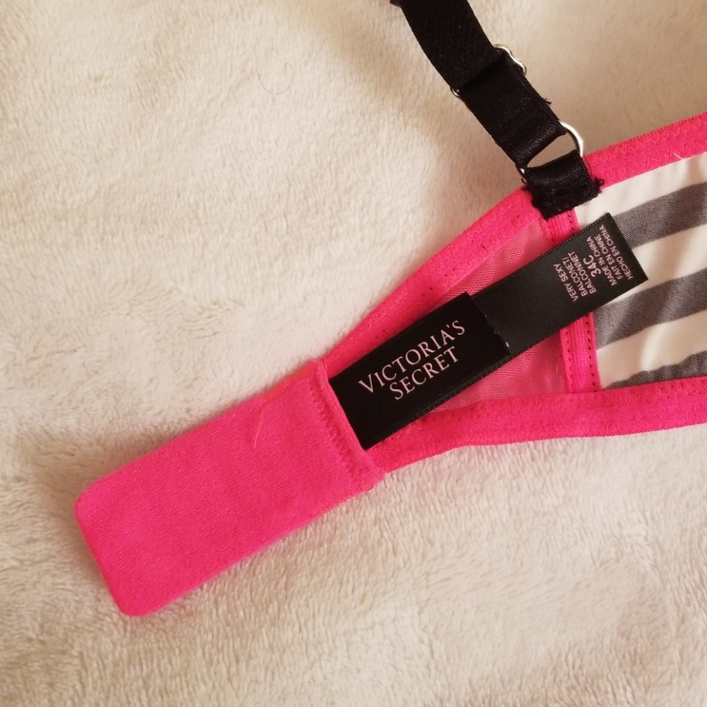 Victoria's Secret Striped Balconette - Picture 5 of 6